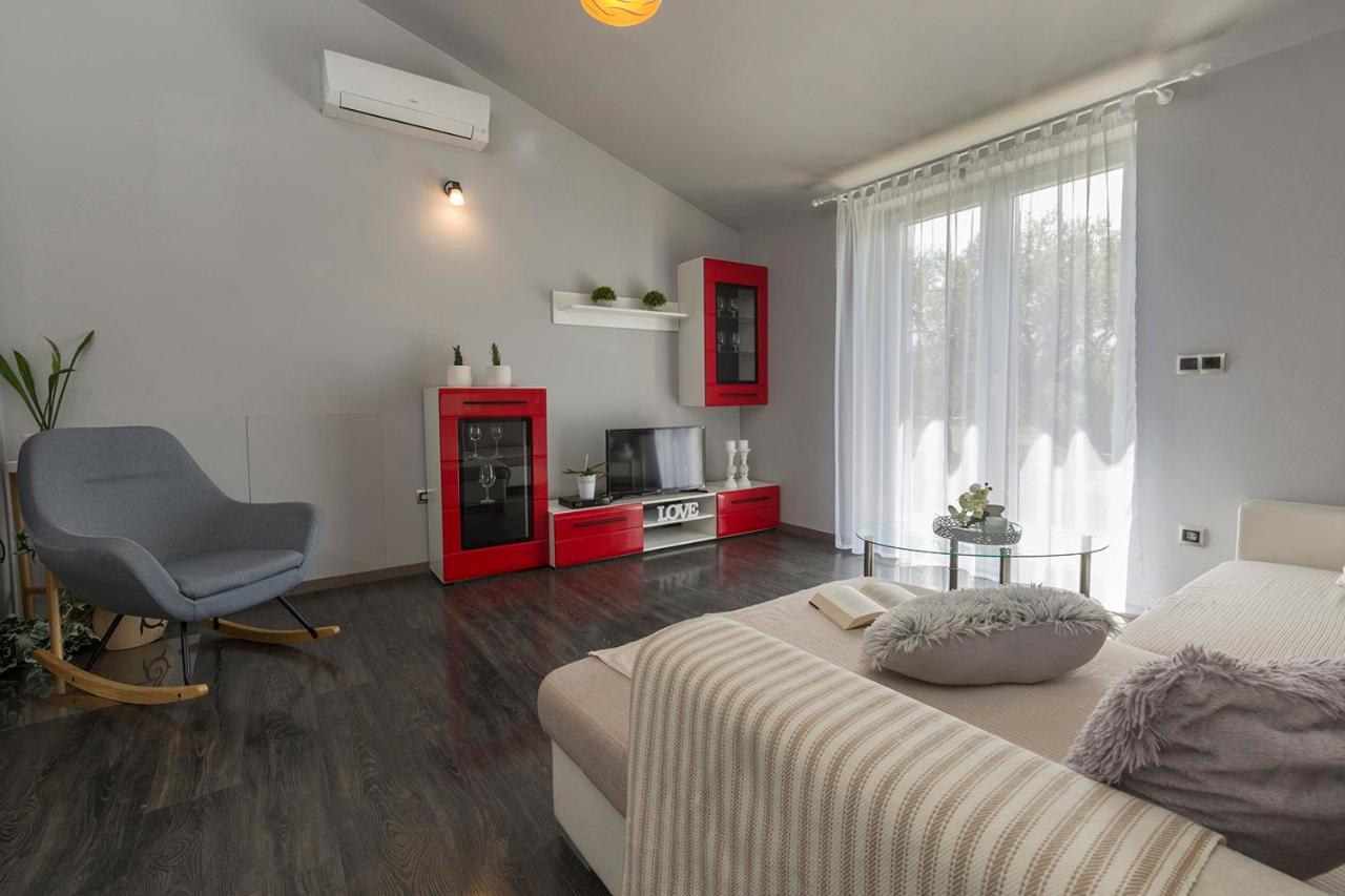 Casa Romantica Vodnjan Esterno foto